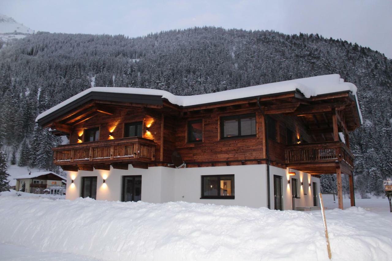 Villa Alpin Holzgau Exterior foto